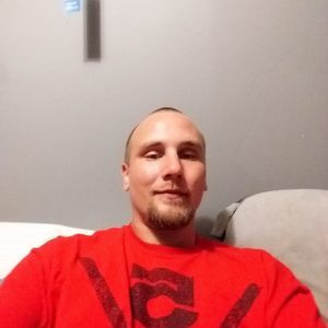 Meet your Posher, Derek